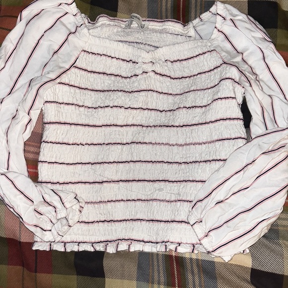 Abercrombie Kids Smocked long sleeve crop top - Picture 3 of 4